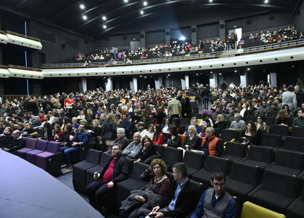 24.2. Premijera filma „Radnička klasa ide u pakao"