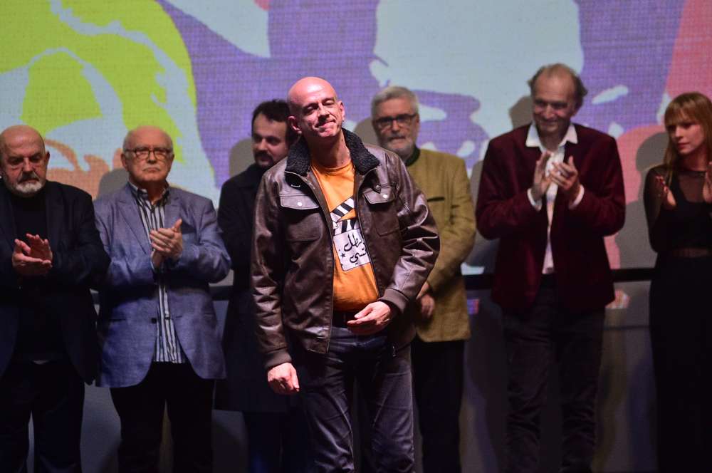 3.3. Poklanjanje ekipe filma "Ruski konzul"