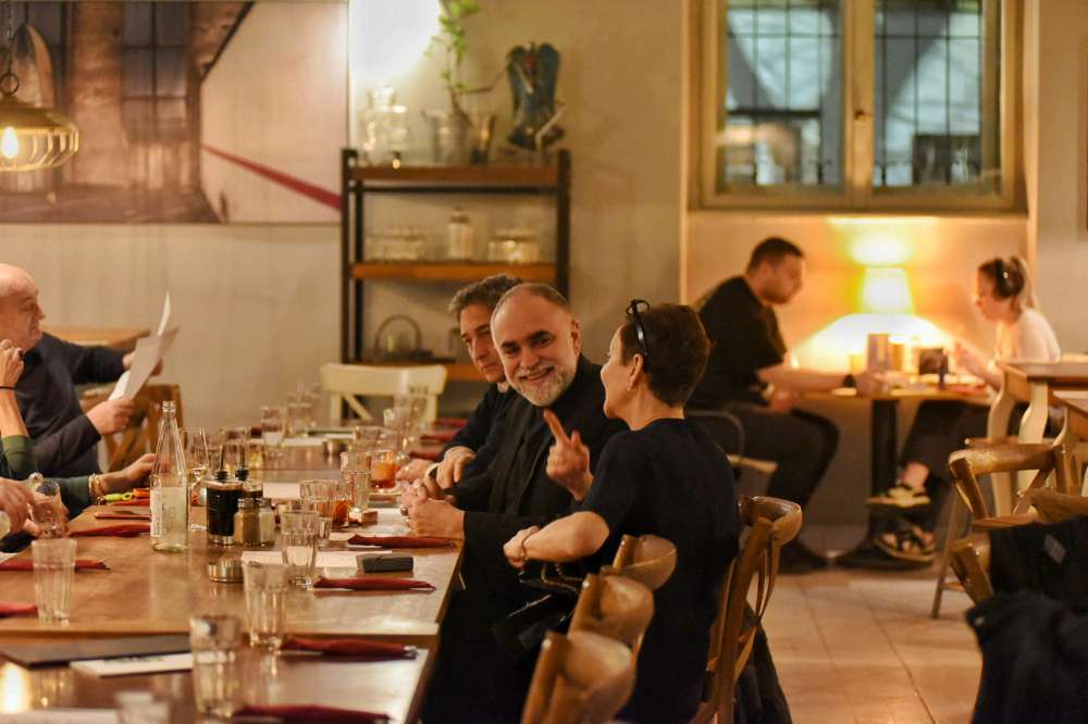 24.2. FEST u objektivu