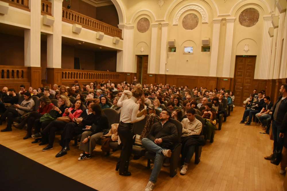 28.2. FEST u objektivu