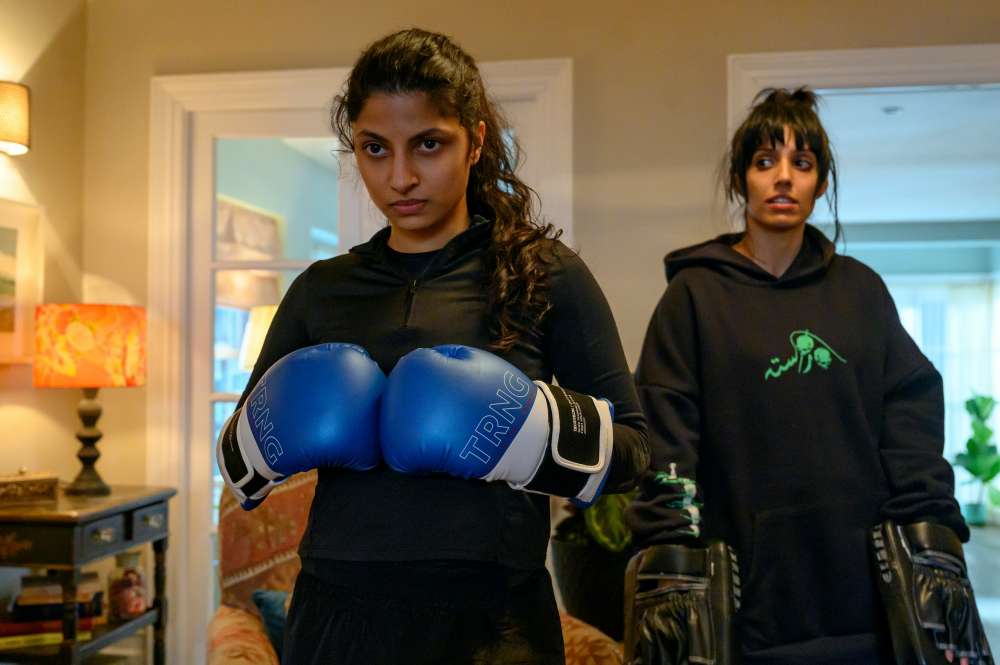 4167_D039_00291_RPriya Kansara stars as Ria Khan and Ritu Arya as her sister Lena in director Nida Manzoor’s POLITE SOCIETY, a Focus Features release.Credit: Parisa Taghizadeh / © 2023 FOCUS FEATURES ...